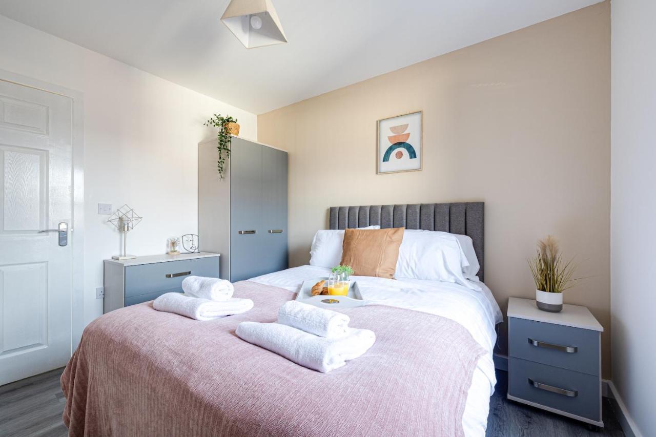 Top Floor Apartment With Private Balcony In Stockport Centre By Hass Haus Bagian luar foto