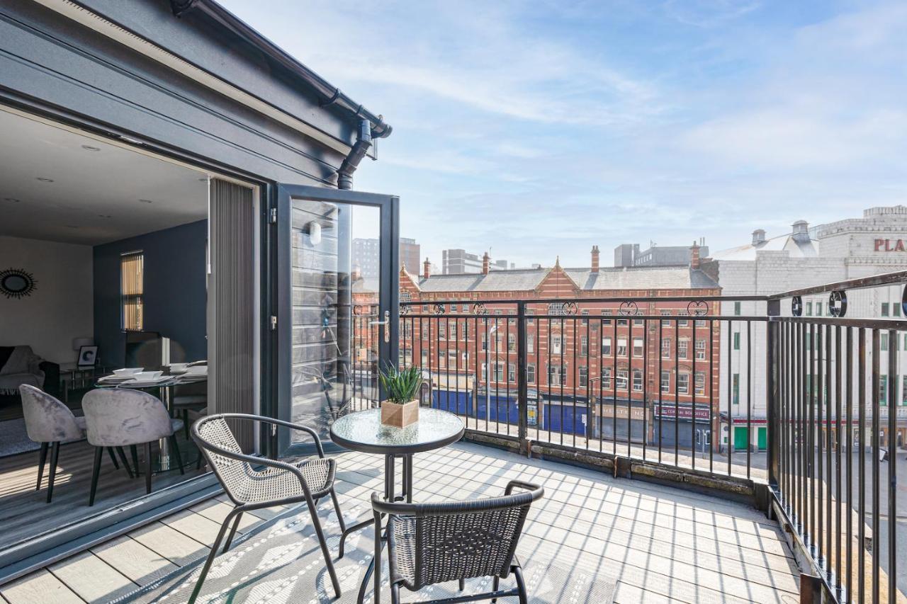 Top Floor Apartment With Private Balcony In Stockport Centre By Hass Haus Bagian luar foto