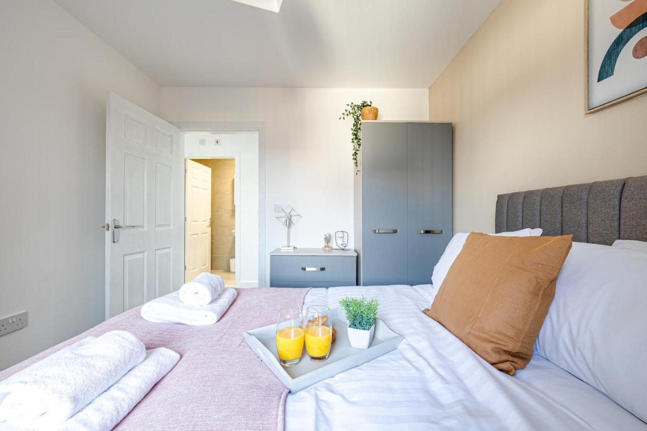 Top Floor Apartment With Private Balcony In Stockport Centre By Hass Haus Bagian luar foto
