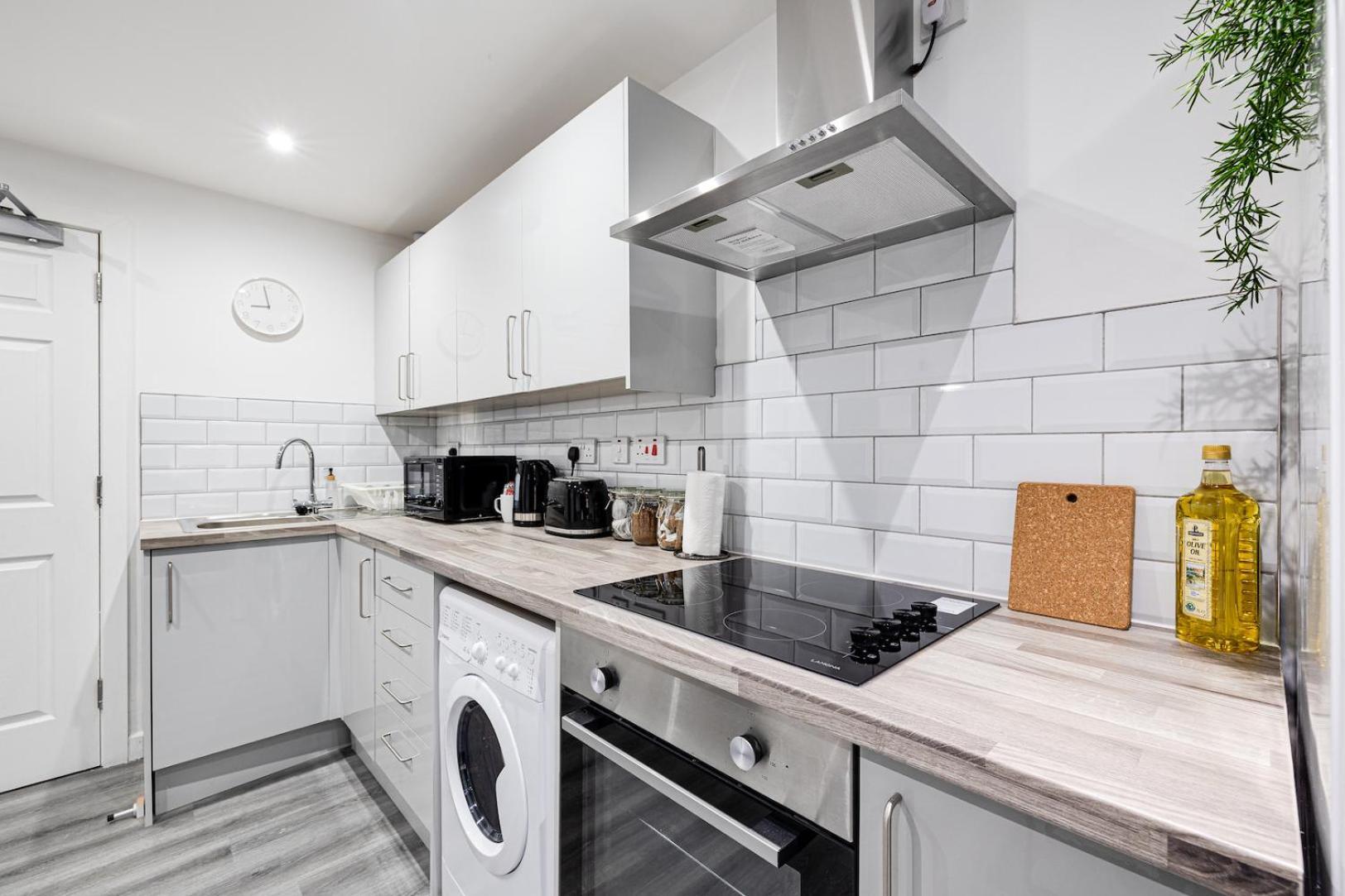 Top Floor Apartment With Private Balcony In Stockport Centre By Hass Haus Bagian luar foto