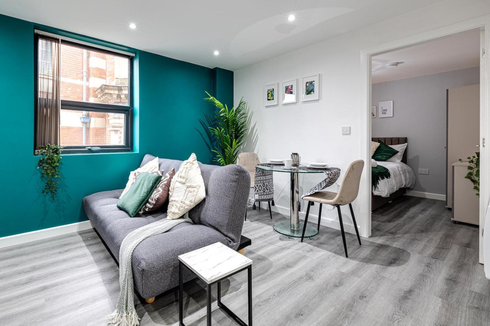 Top Floor Apartment With Private Balcony In Stockport Centre By Hass Haus Bagian luar foto