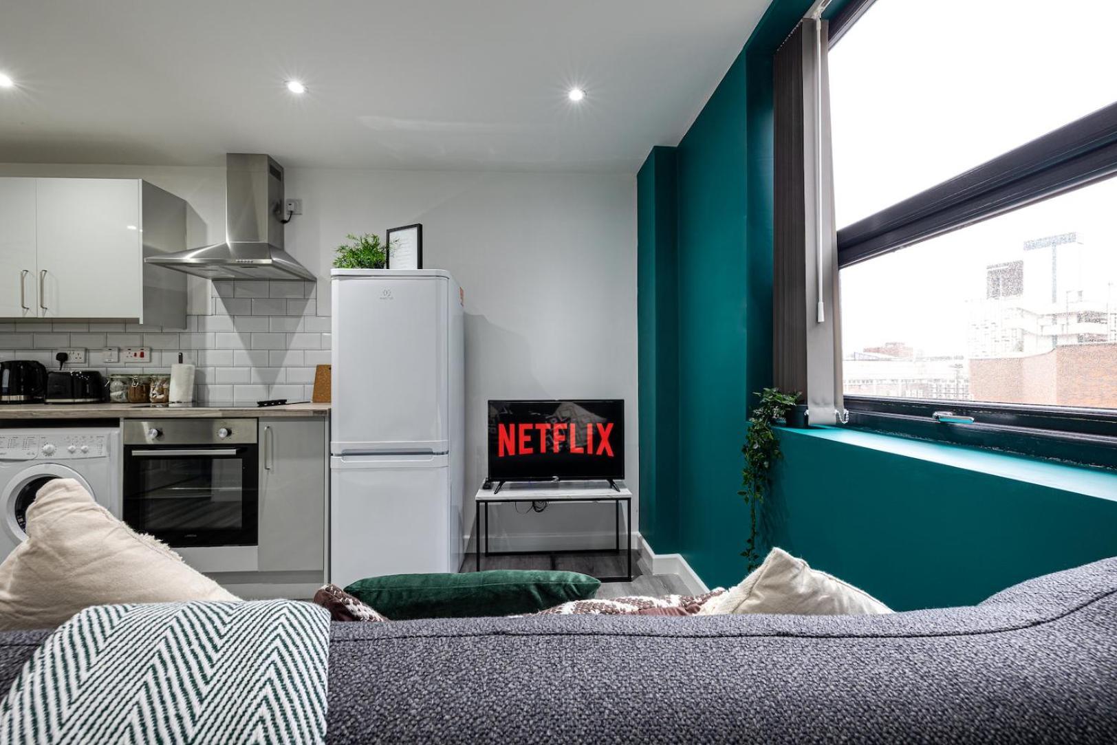 Top Floor Apartment With Private Balcony In Stockport Centre By Hass Haus Bagian luar foto